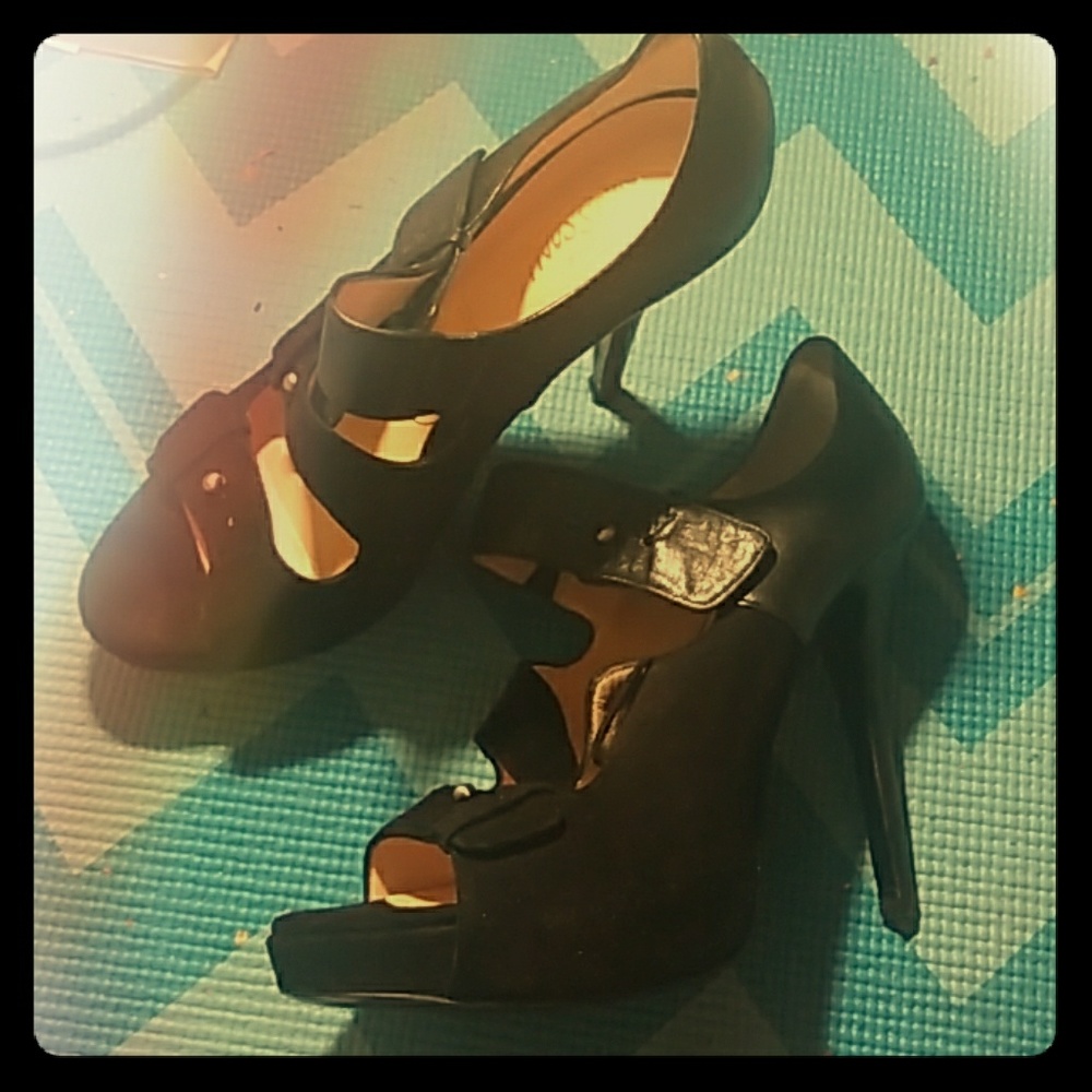 Jerome C. Rousseau Heels BRAND NEW!!